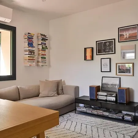 Holiday home La Et Les Commerces A Pieds !