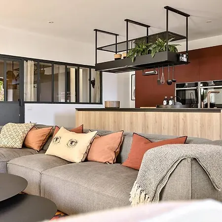 Holiday home La Et Les Commerces A Pieds !