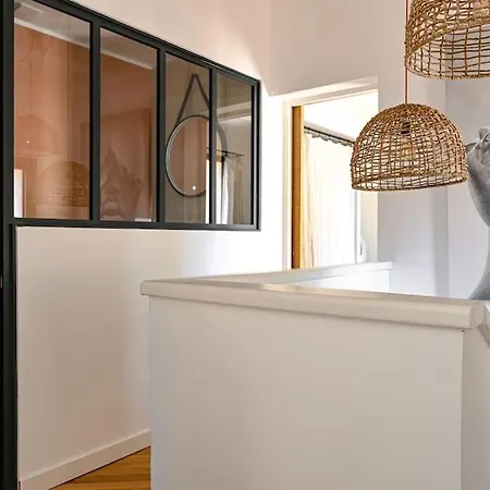 La Et Les Commerces A Pieds ! Holiday home